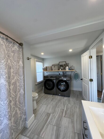 Building Photo - 13 Atlantic Ave