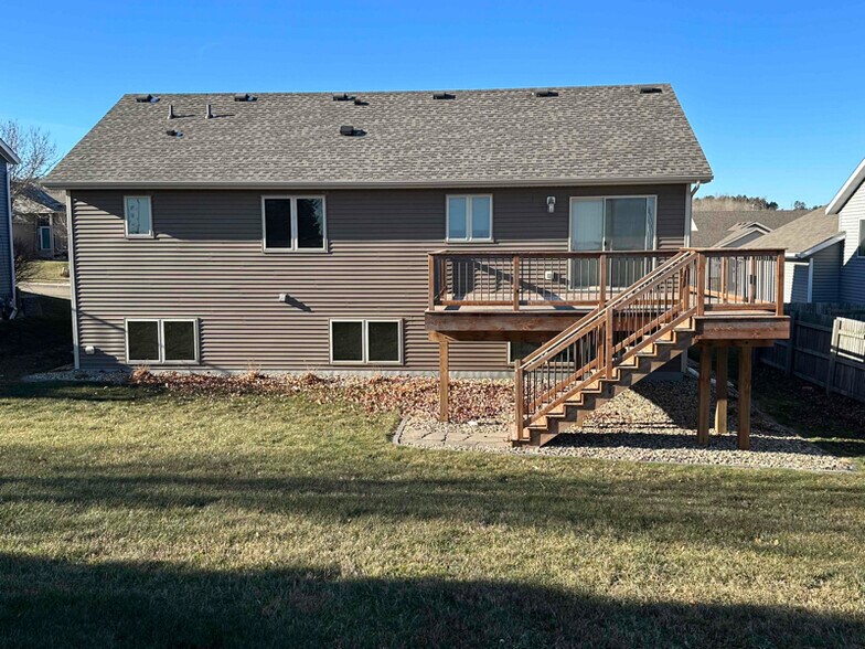 Building Photo - 3794 44 Ave NW