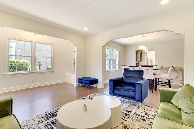 Building Photo - 15 S Lawsona Blvd