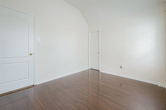 Building Photo - 2422 Leanett Way