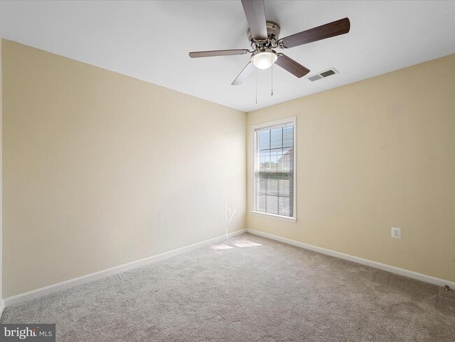 Building Photo - 207 MacKenzie Ln