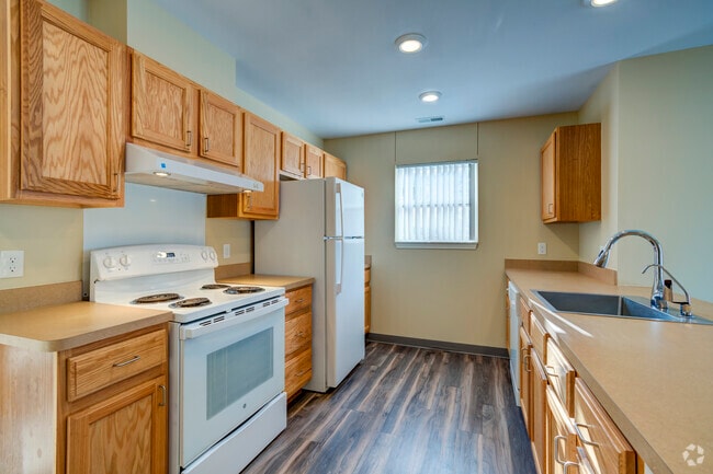 4BR, 2.5BA - 1,611SF - Kitchen - Clark Commons