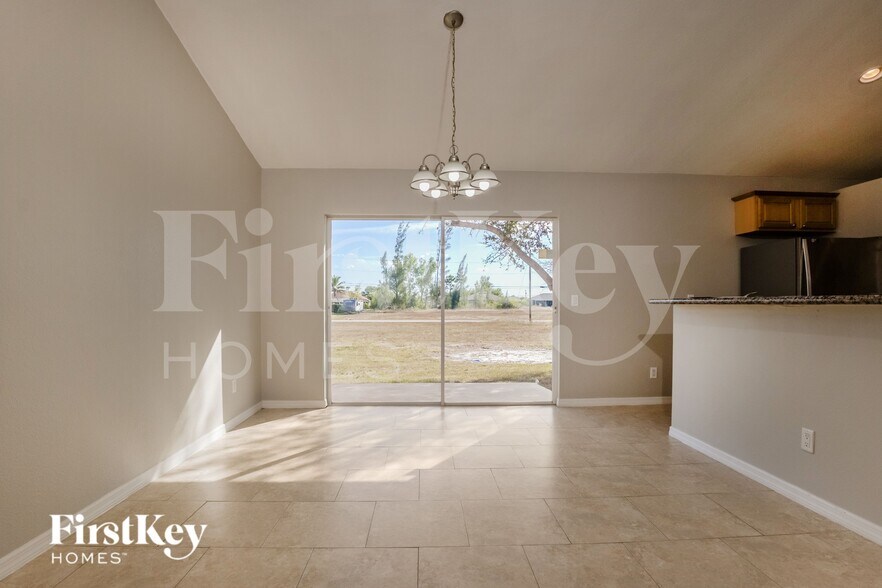 Building Photo - 1810 NW 21st Terrace