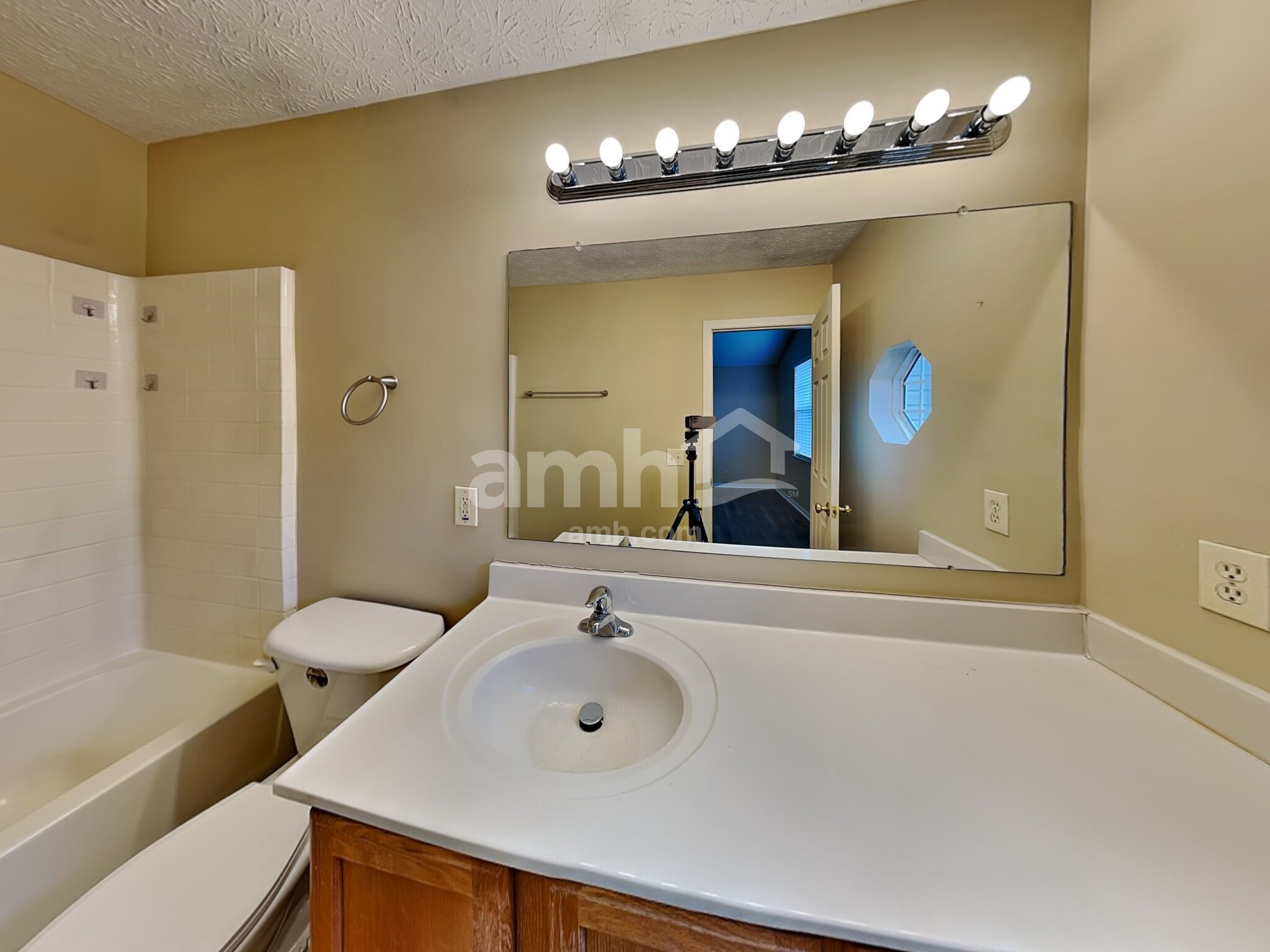 Building Photo - 7794 Birch Creek Dr