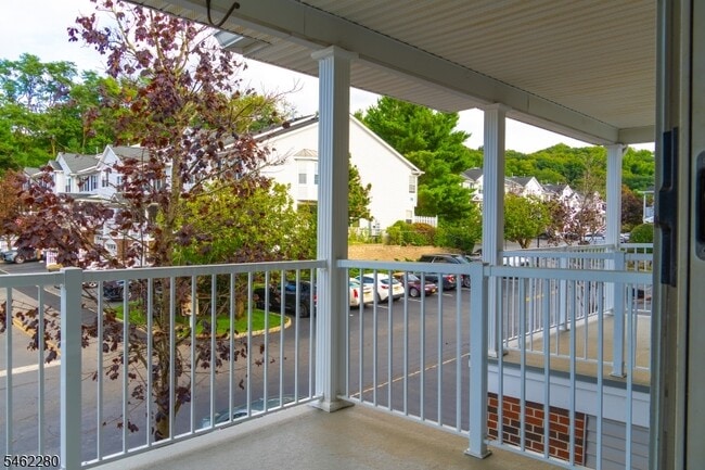 Building Photo - 911 Hawley Ct