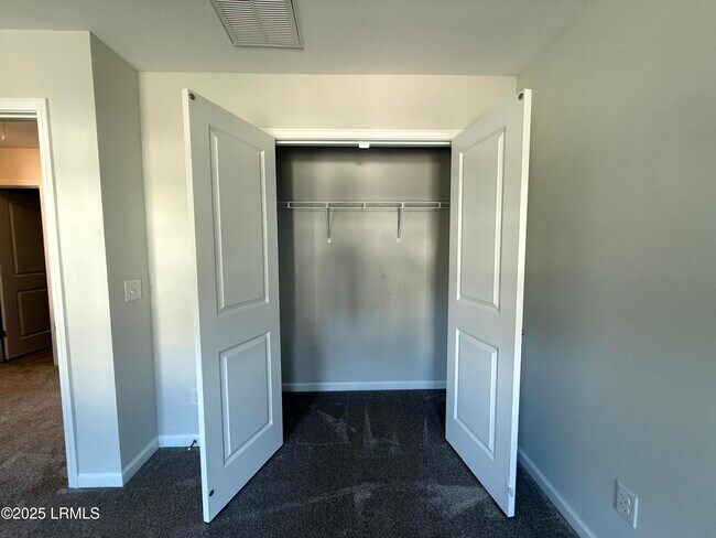 Building Photo - 1069 S Innovation Dr