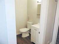 Building Photo - 3 Bed - 2 Full Bath Colonial for Rent!
