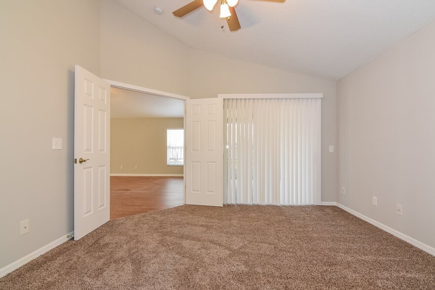 Building Photo - 622 Wave Crest Cir