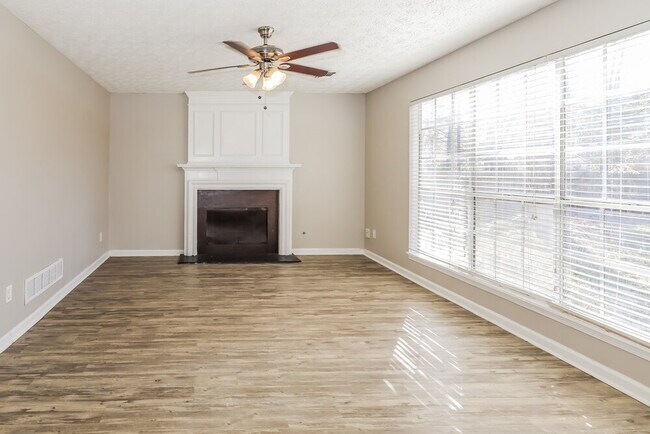 Building Photo - 1341 Birdsong Ln