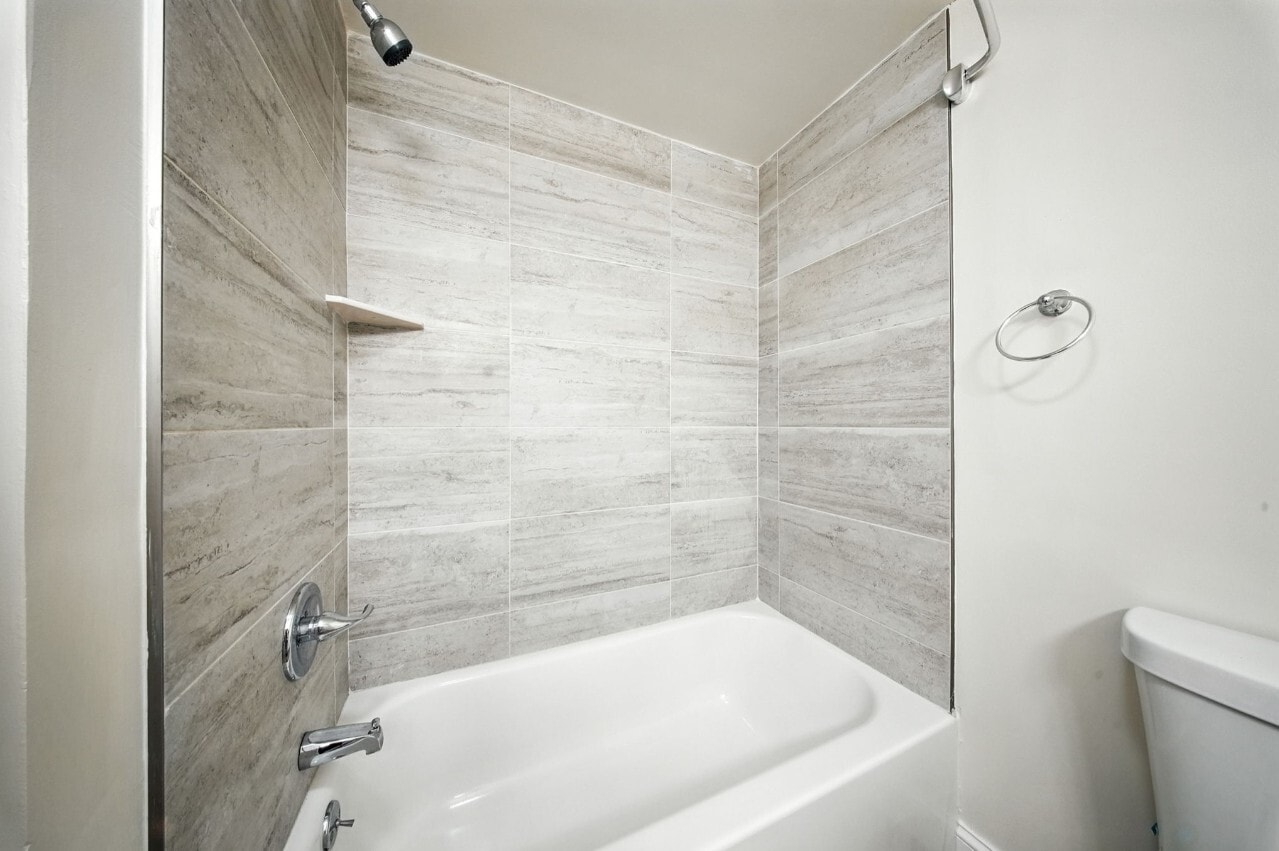 Building Photo - 155 Montgomery St