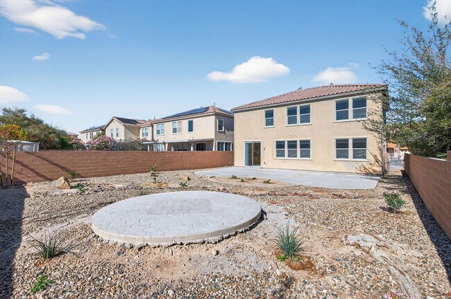 Building Photo - AMAZING MOVE-IN READY 4-BEDROOM + LOFT HOME IN ALIANTE!