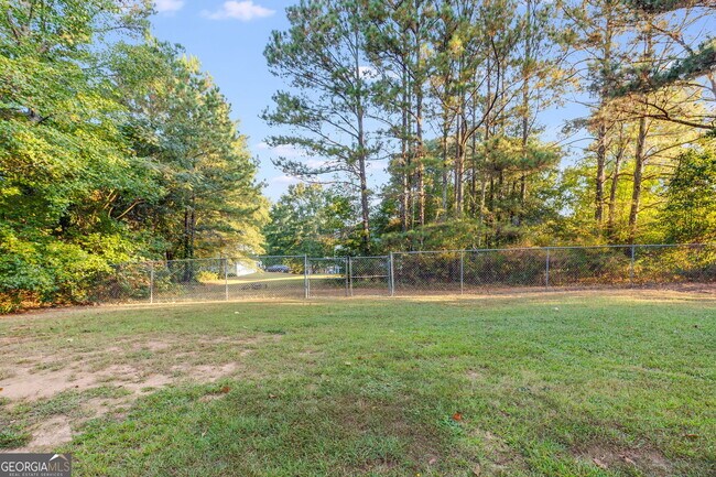 Building Photo - 140 Fairfield Rd