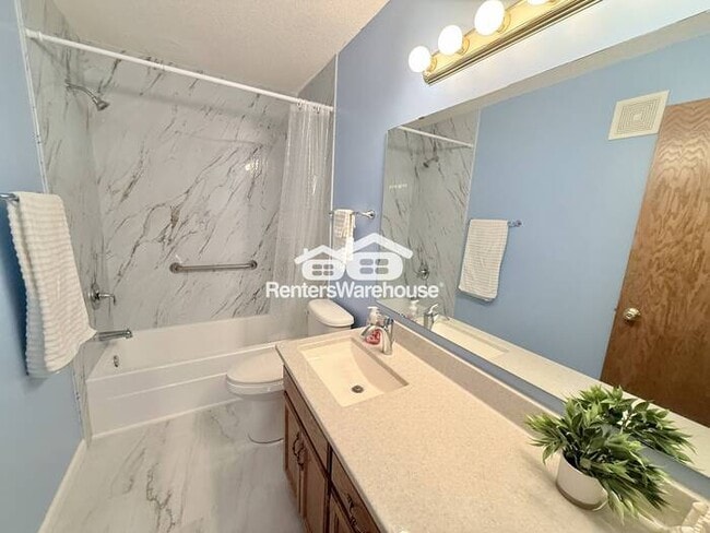 Building Photo - SFH - 6 Bed Farmington for Rent - Avail May 2026