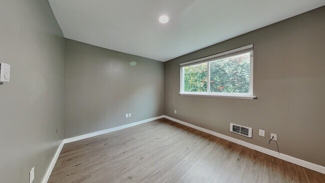 Building Photo - 1105 S Woodlawn St