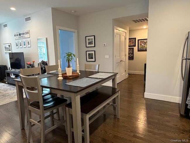 Building Photo - 8789 W Main St