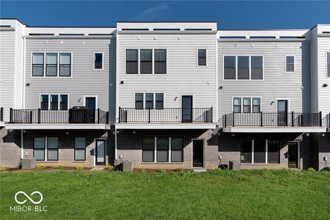 Building Photo - 9749 Junction