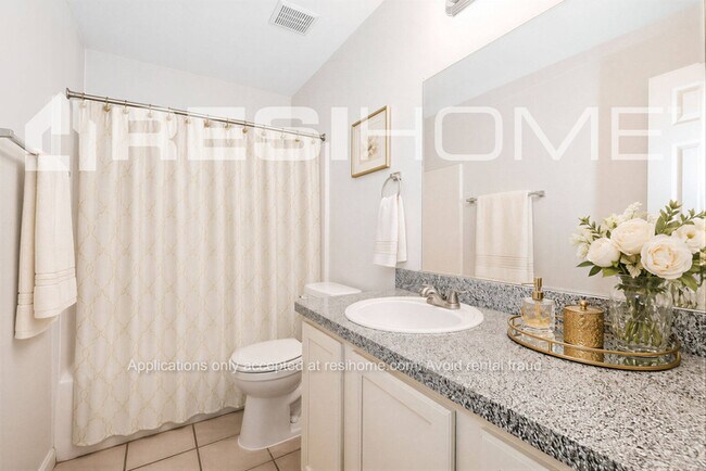 Building Photo - 9740 Stonewood Dr