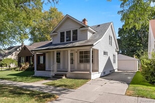 Building Photo - 3369 Pelham St