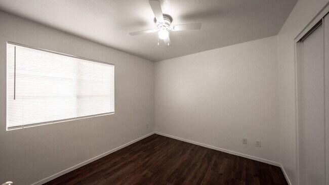 Building Photo - Beautiful Single Story Home with New Floor...