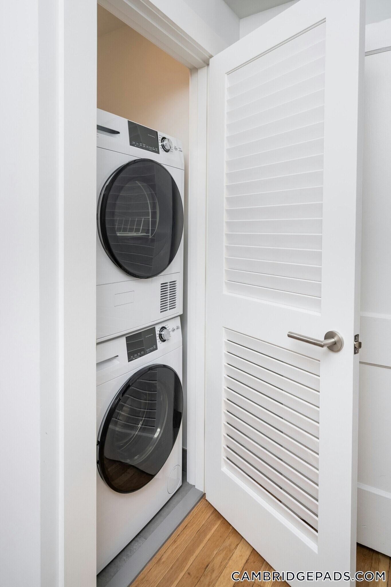 Building Photo - 18A Forest St