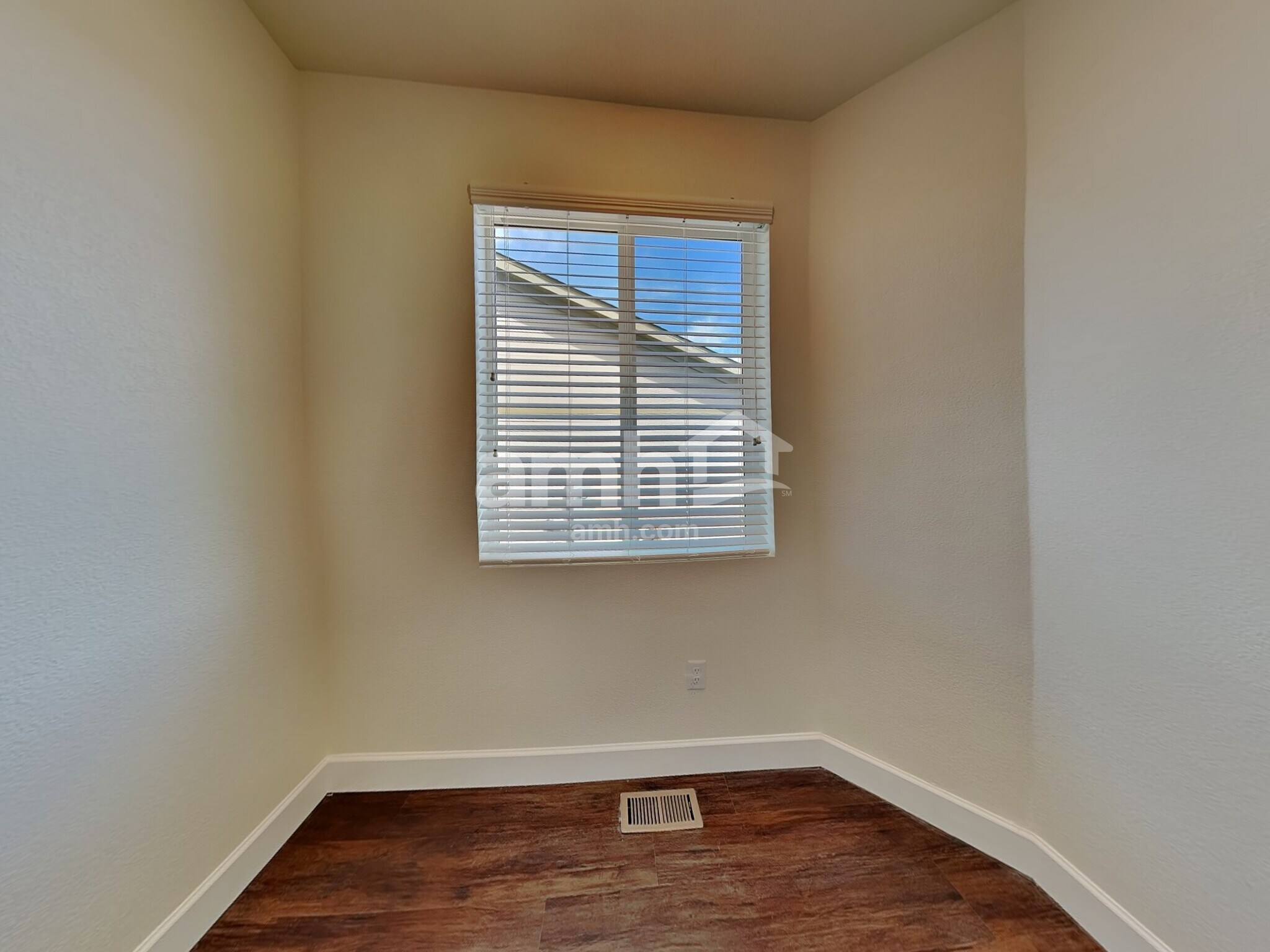 Building Photo - 8264 Joyce Cir