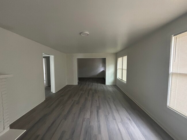 Building Photo - 507 Marianna St
