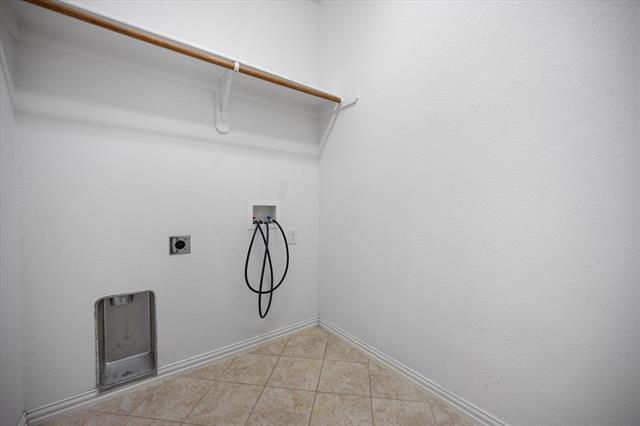 Building Photo - 7165 Mohegan Dr