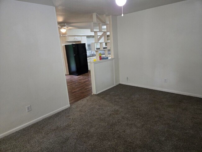 Building Photo - How amazing is this 3 BR 1 BTH home? You'll have to come visit us to find out!
