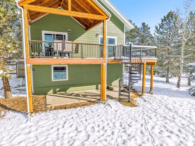 Building Photo - 28585 Evergreen Manor Dr