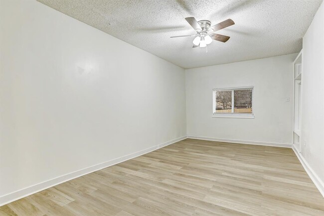 Building Photo - 5205 Palo Blanco Ln