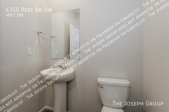 Building Photo - 4350 Reef Rd SW