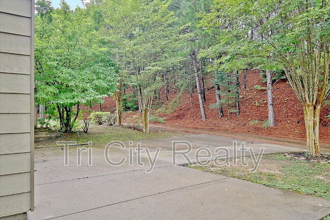 Building Photo - 113 Macalester Dr