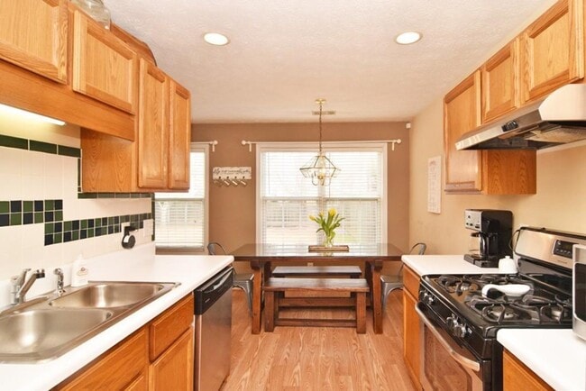 Building Photo - 13361 Harpley Ct