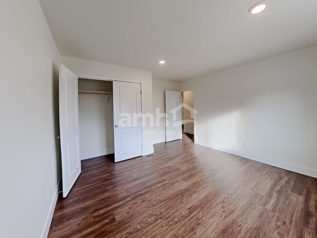 Building Photo - 19311 17th Ave Ct E