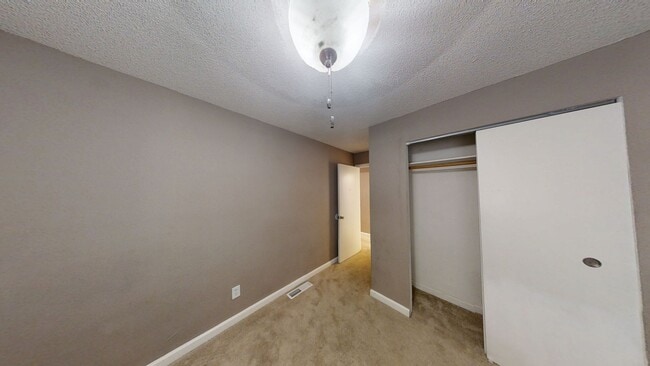 Building Photo - For Rent: Spacious 3BR/2.5BA Condo