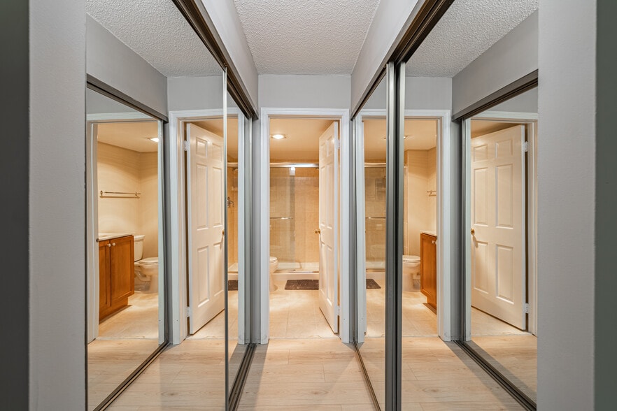 Building Photo - 7651 Tremayne Pl