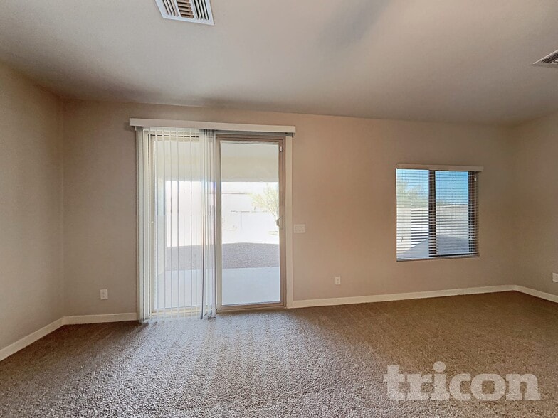 Building Photo - 42246 W Balsa Dr