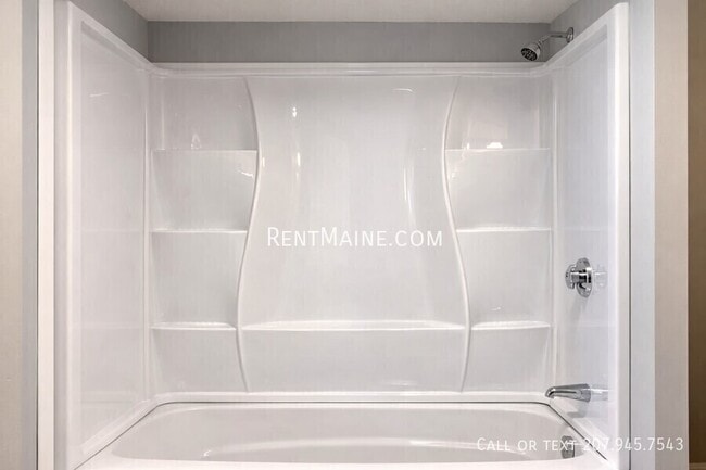 Building Photo - 11 Somerset St