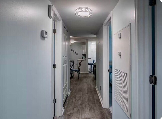 Building Photo - 120 Spanish Oak Ct