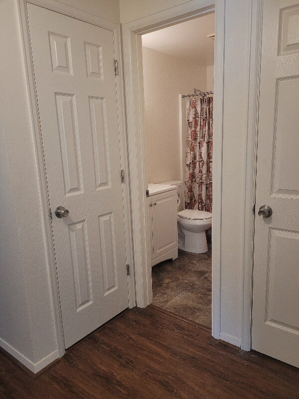 Building Photo - 228 Glenda Dr