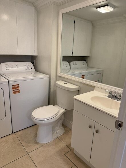 Building Photo - 915 9th Way