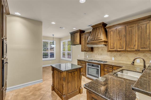 Building Photo - 4709 Bayview Dr