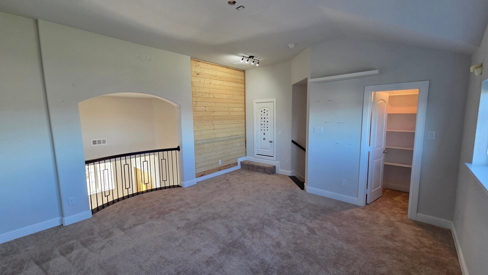 Building Photo - 1112 Maverick Dr