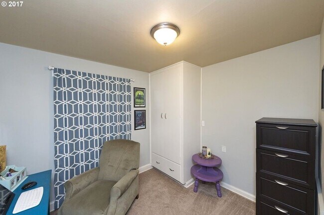 Building Photo - 4544 NE 95th Ave