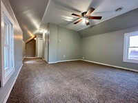 Building Photo - Beautiful 2 bed 1 Bath Home!