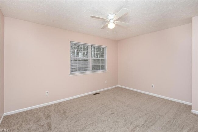 Building Photo - 1628 Angel Ct