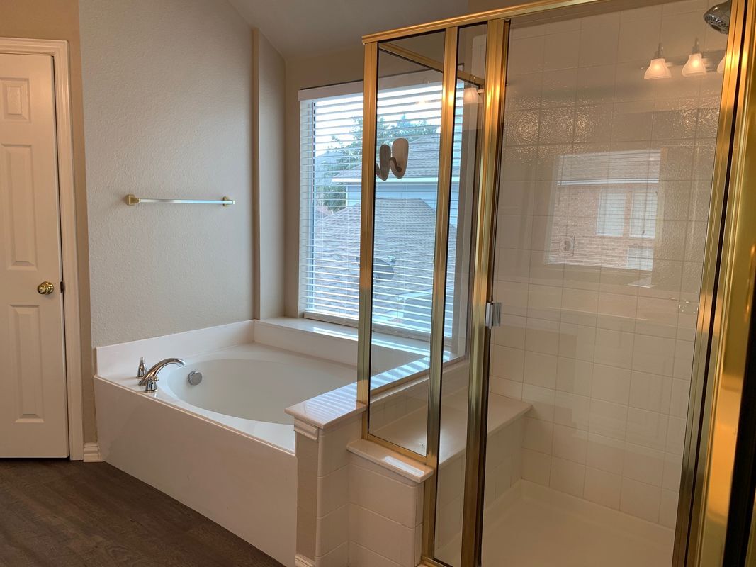 Building Photo - 2644 Dunbar Dr