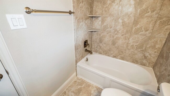 Building Photo - 20 Silver Rock Dr