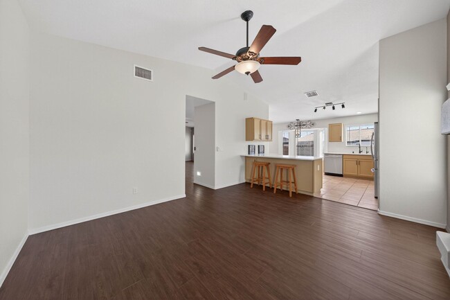Building Photo - 3824 Plaza De La Yerba