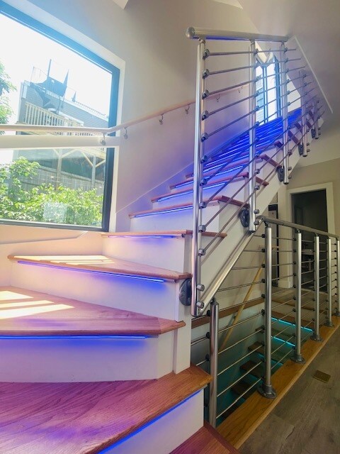 Building Photo - 2 W 3rd Street Pl